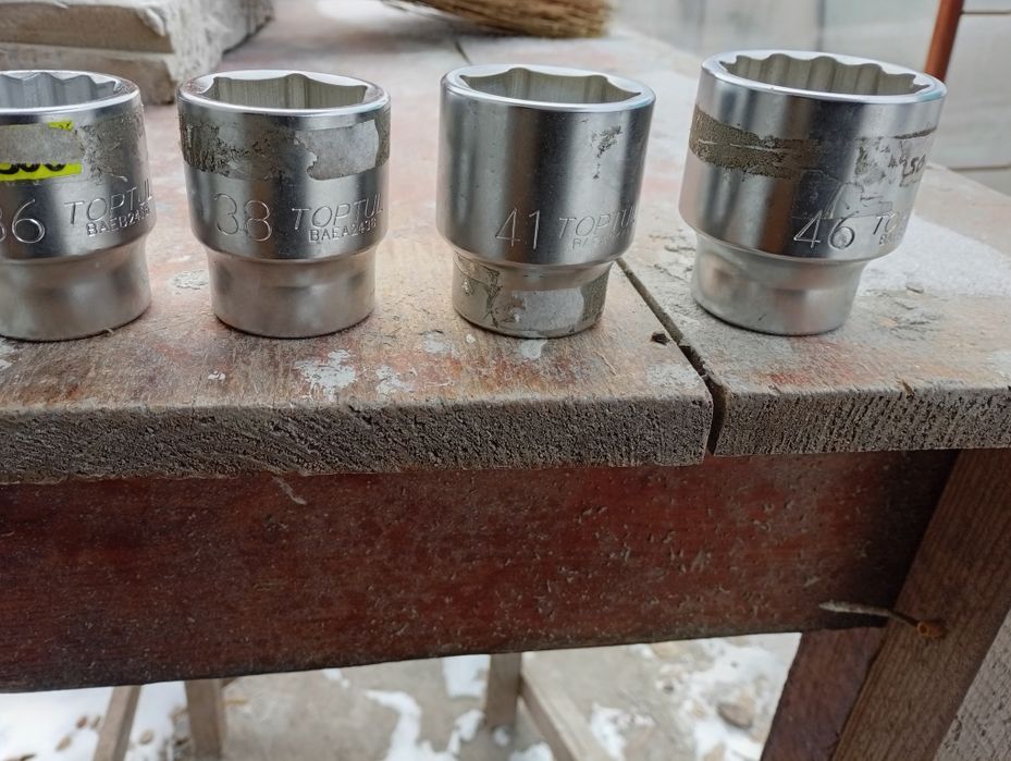 Трещітка і вороток з головками