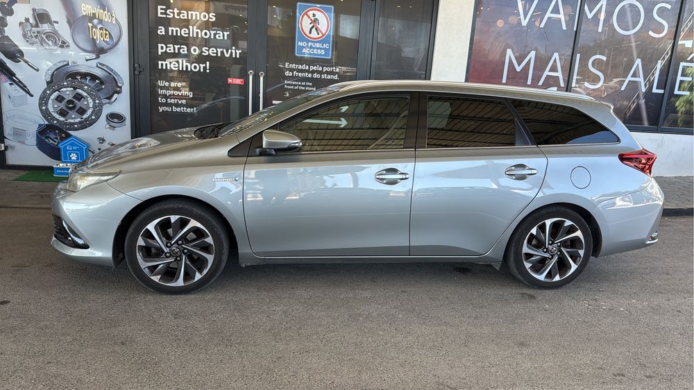 Toyota Auris Touring Sports