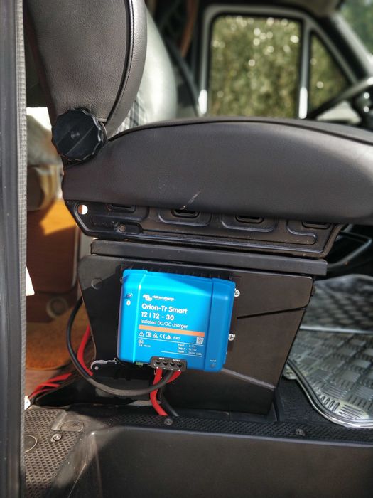 Orion-Tr Smart Isolated DC/DC Charger 12/12-30A (360W)64171734046338123