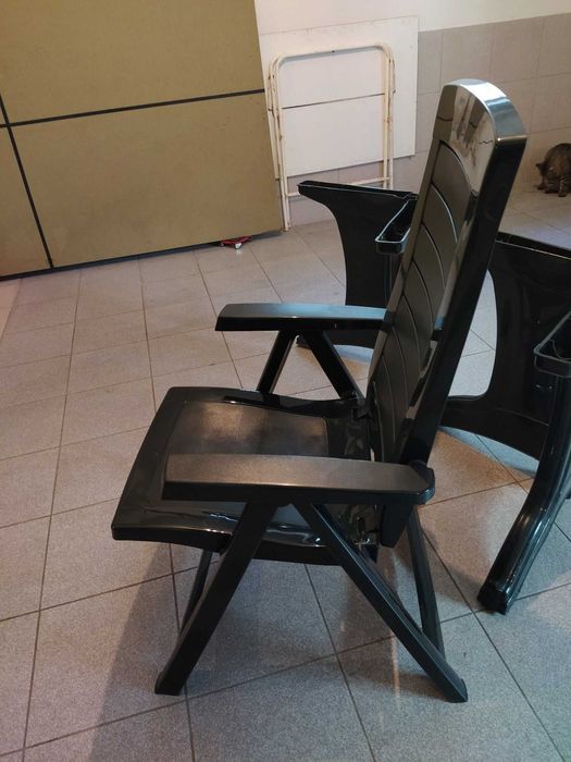 6 cadeiras de jardim desdobráveis e reclináveis e oferta mesa