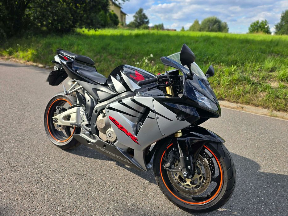 Honda CBR 600RR PC37