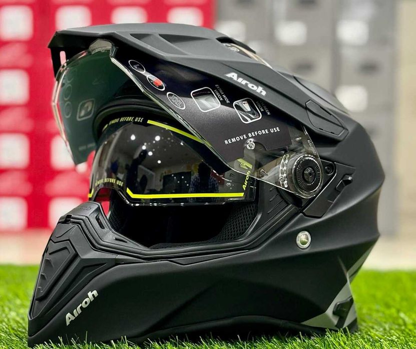 Capacete NOVO Airoh Commander Preto Mate (42% DESCONTO) Em S e M