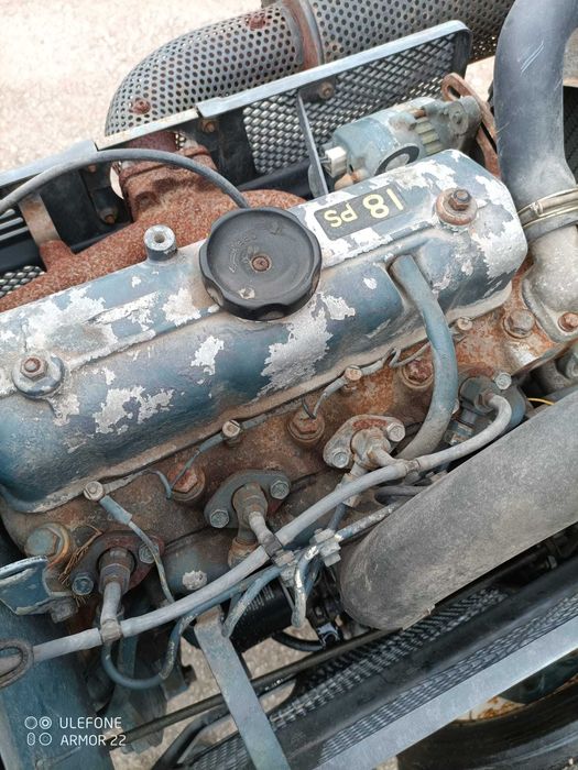 Trator Satoh1820 + caixa de carga nova