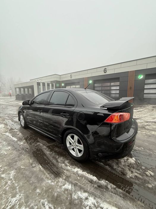 Mitsubishi Lancer 10-X