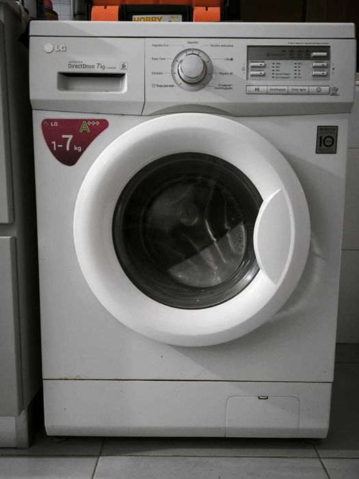 Vende se Máquina de lavar Roupa LG