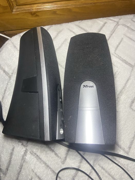 Coluna de pc em bom estado