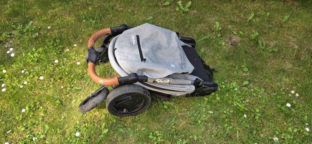 Sprzedam wózek , spacerówkę Valco SNAP 4 - lekki