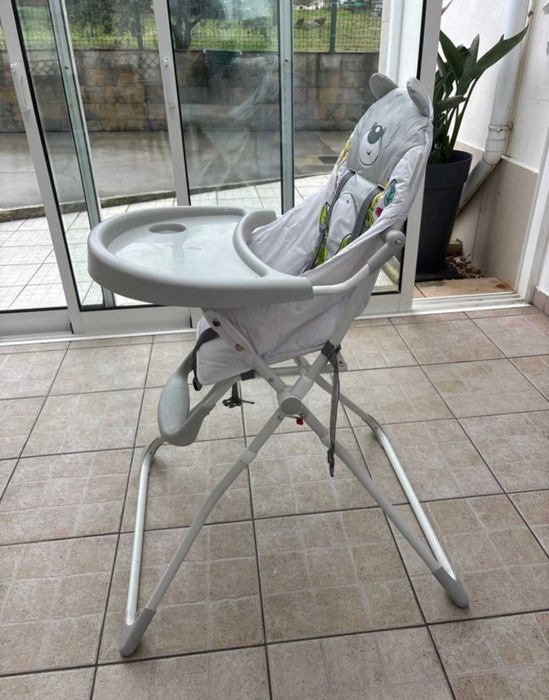 Cadeira de refeições bebé