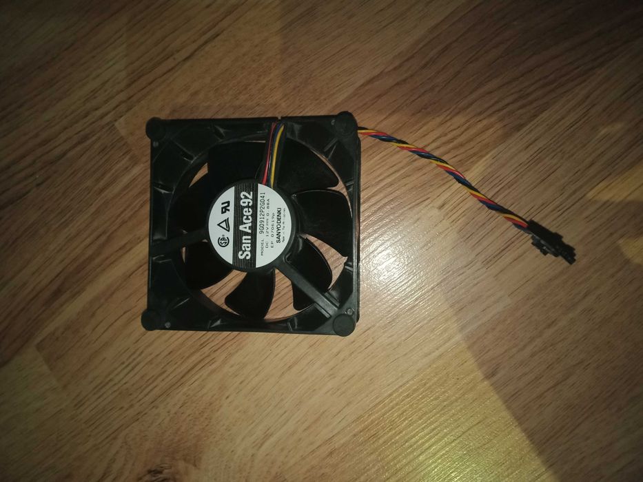 Wentylator San Ace 92 (model 9G0912P2G041)