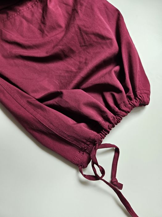 Malinowe dresy nike 40 nike fit dry