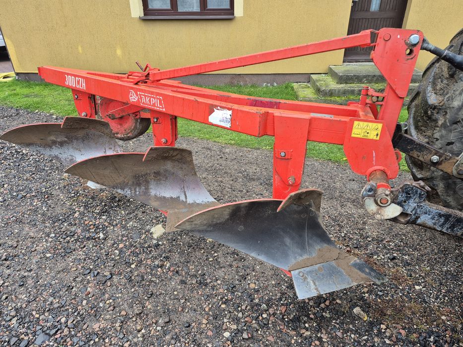 Pług AKPIL * 3 skibowy