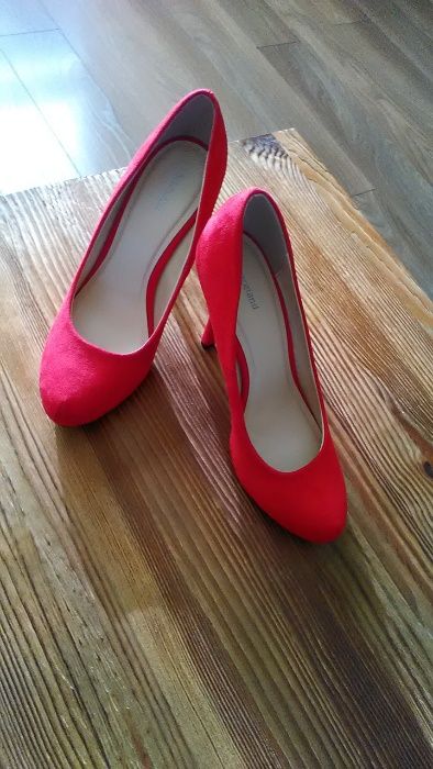 Buty damskie na obcasie