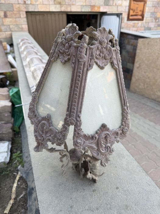 Lampa dekoracyjna na zewnątrz