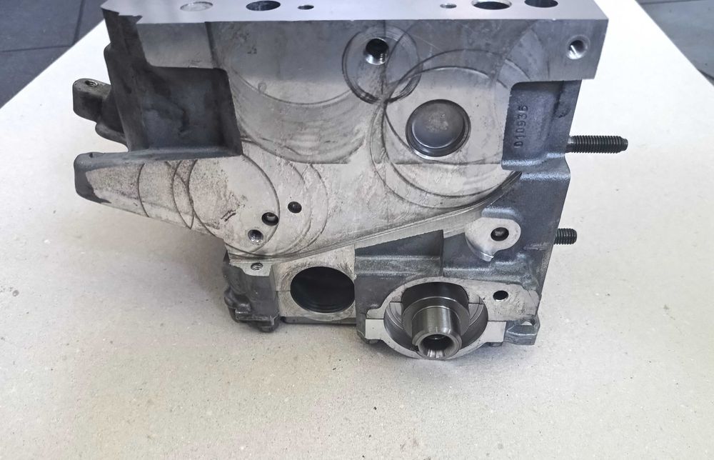 GŁOWICA Audi VW Seat Skoda 2.0 TDI 16V / 03L.103.373J z Wałkami