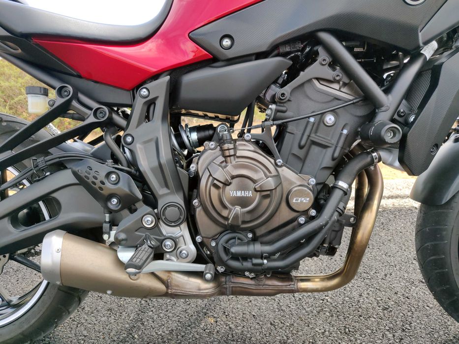 MT07 55kw/75cv ABS, vermelho/cherry red