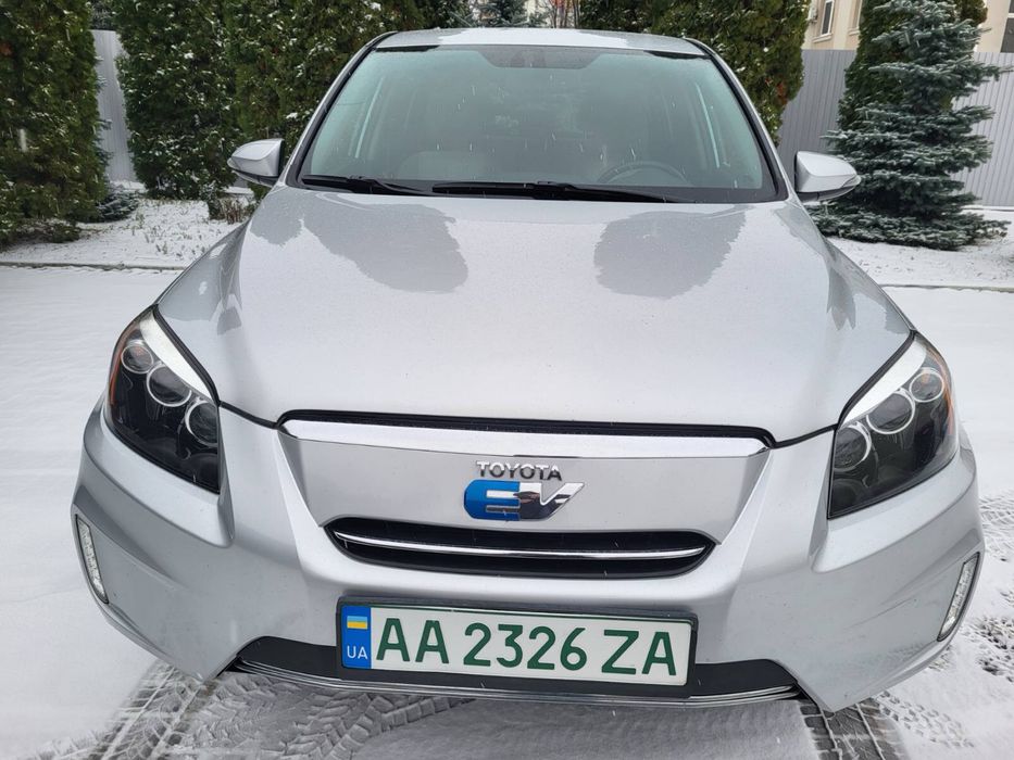 Toyota RAV 4 EV  Electric 41 .8 кВт