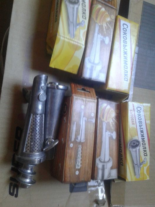 Приставка-соковитискач для  руч м'ясорубки. СОКОВИЖИМАЛКА шнекова