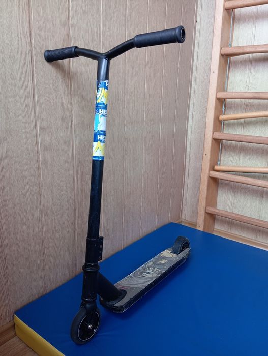 Продам трюковий самокат