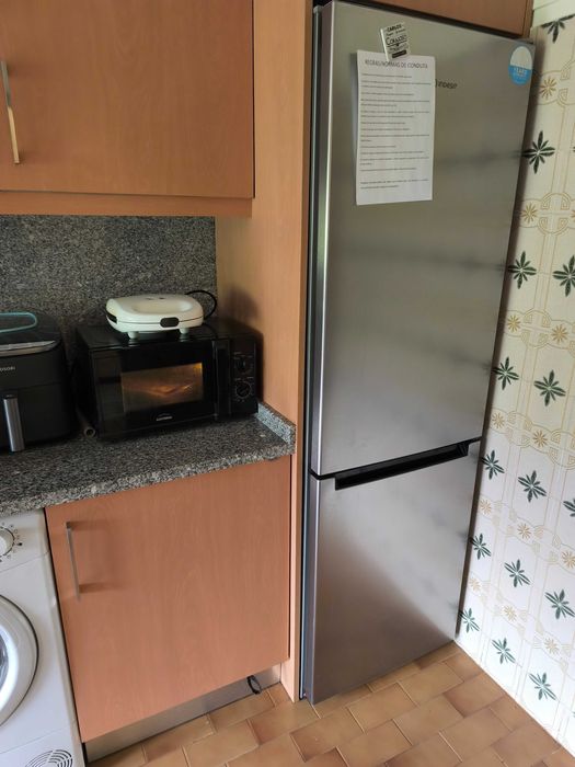 Quarto para 2 pessoas ou Casal - Ermesinde (ler)