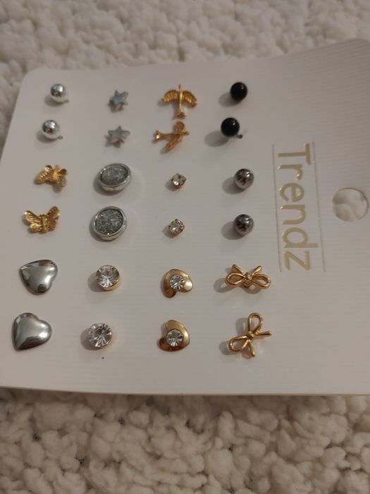 Zestaw kolczyków pozłacany 12 par