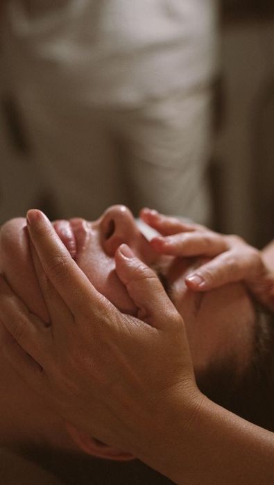 Послуги найкращої масажистки Києва /Services of the best masseuse in K