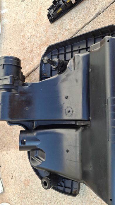 Vendo caixa do filtro de ar opel 1.7 fiat multjet e botão do vidro