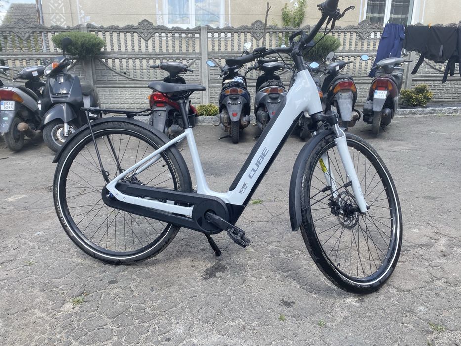 Продам електро дамку Cube Supreme Hybrid ONE 500.