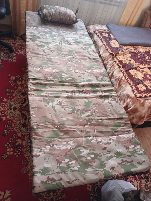 Посилена розкладачка до 200 кг, НОВА, з матрасом та подушкою