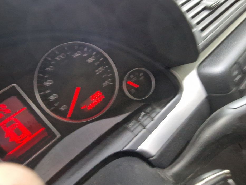 Sprzedam Audi A4b7. Xenon.