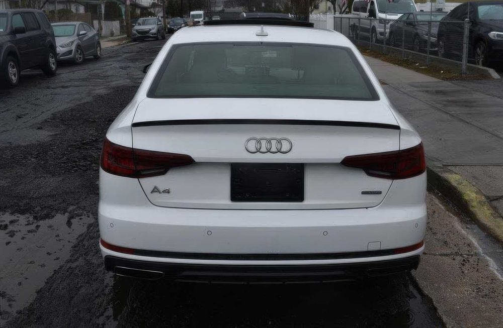Audi A4 quattro Premium Plus      2019