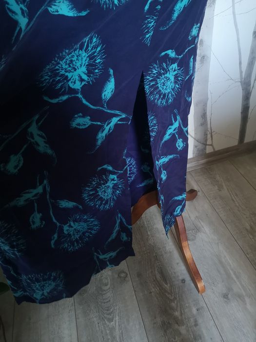 Jedwabna sukienka 38