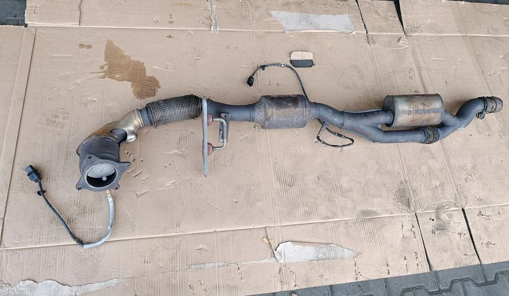 AUDI TT 8J 2.0 TFSI KATALIZATOR 8J0131690B