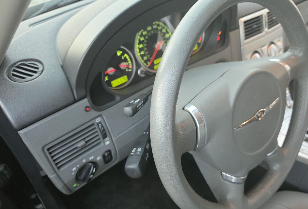 VIATURA RARA ,ÚNICO A VENDA em Portugal.60.000 KM,  NACIONAL, Chrysler crossfire 3.2 v6 como novo ,possivel retoma para facilitar o negócio