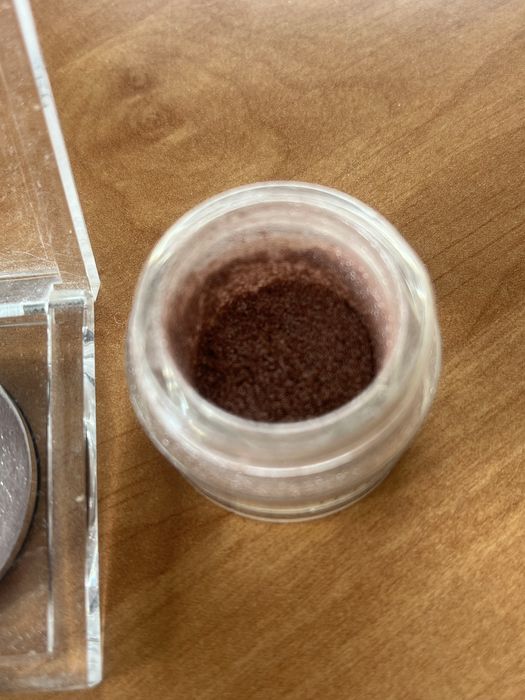 Cienie INGLOT - trójkolorowi i pigment sypki