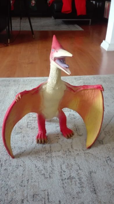 Pterodáctilo brinquedo grande