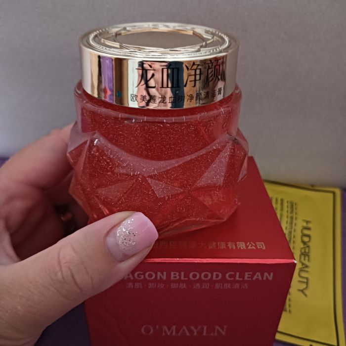 Krem do twarzy ze smoczą krwią