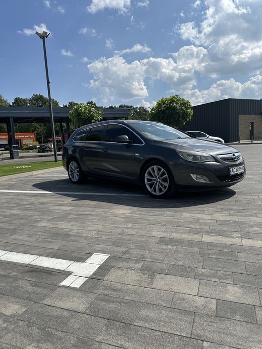 Opel astra j 2011 1.7 дизель