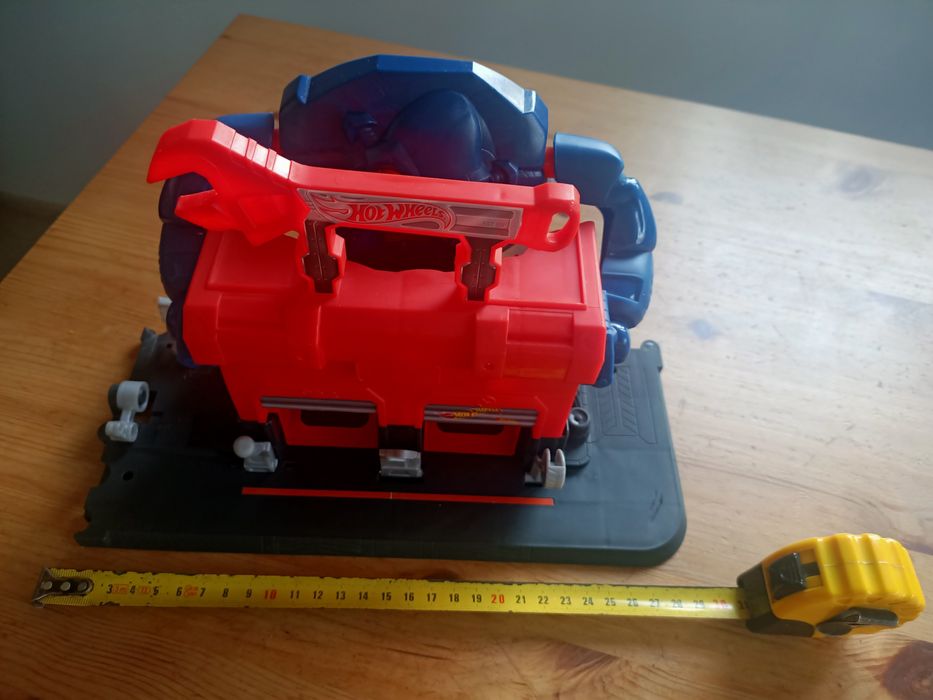 Hot wheels warsztat goryl garaż atak city tor