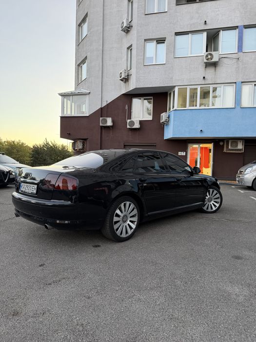 Продам ауді A8 D3