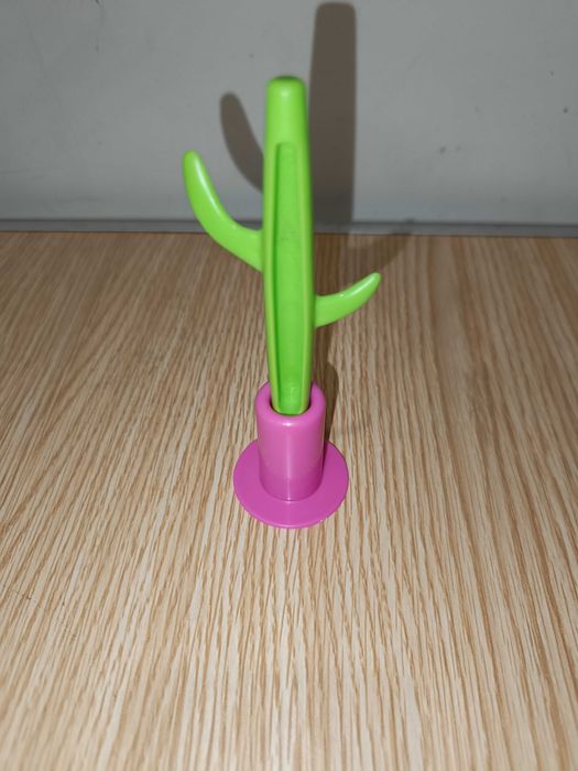 Brinquedo Plástico Cacto - Bom Estado