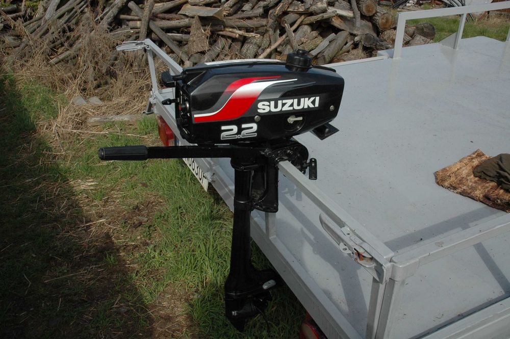 Sprzedam silnik zaburtowy Suzuki 2,2 KM