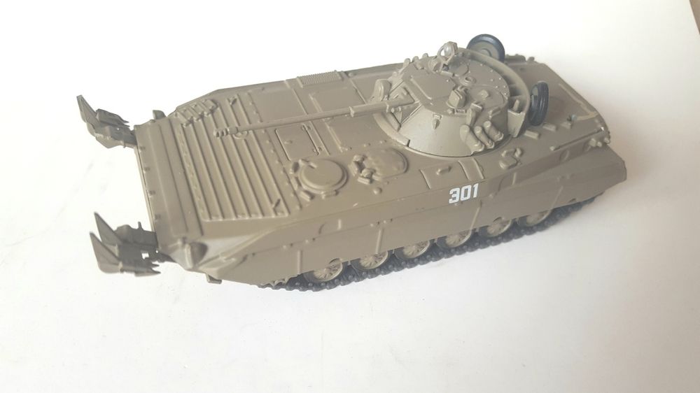 БМД-1, БМП-1, БМП-2, 2С19 МСТА-С, Т-55 1:72 русские танки