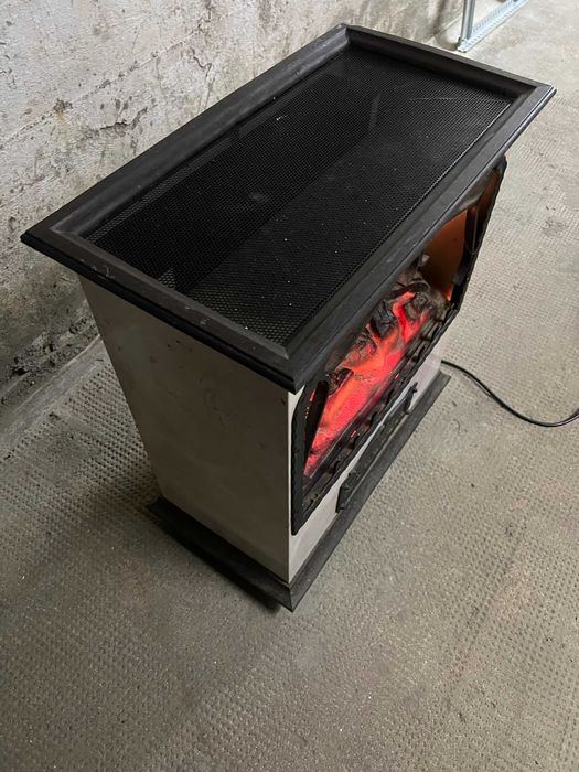 Kominek elektryczny Retro realistyczna imitacja prawdziwego ognia