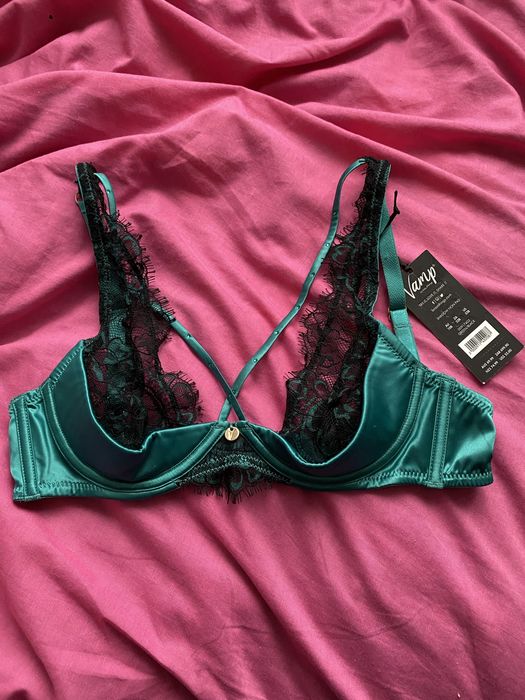 Бюстгальтер без чашки,  білизна