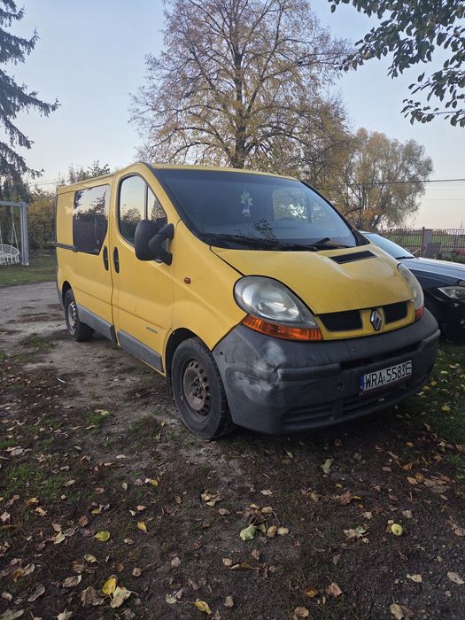 Renault trafic bus