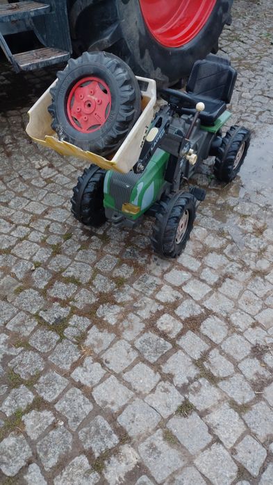 Traktorek na pedały