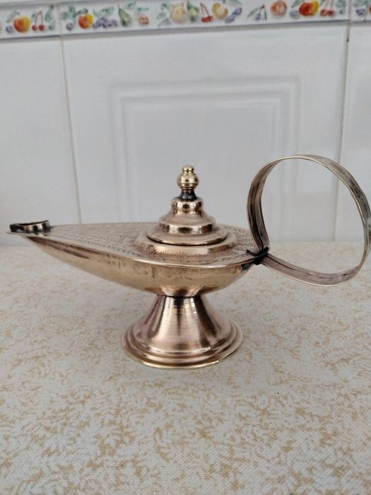 Jarra em latão de artesanato Marroquino e Lâmpada Aladino