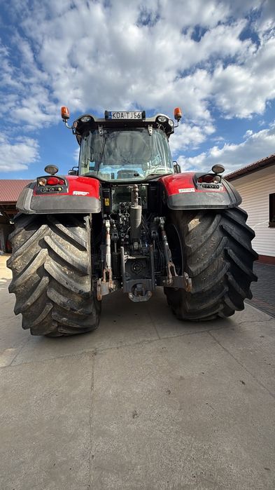 Traktor Massey Ferguson 8732