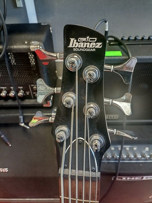 Gitara basowa Ibanez
