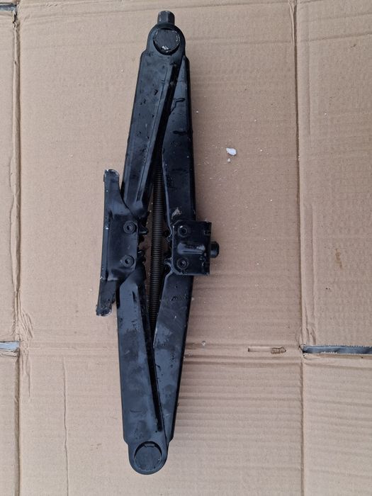 Lewarek podnośnik  M156/7, stan bdb